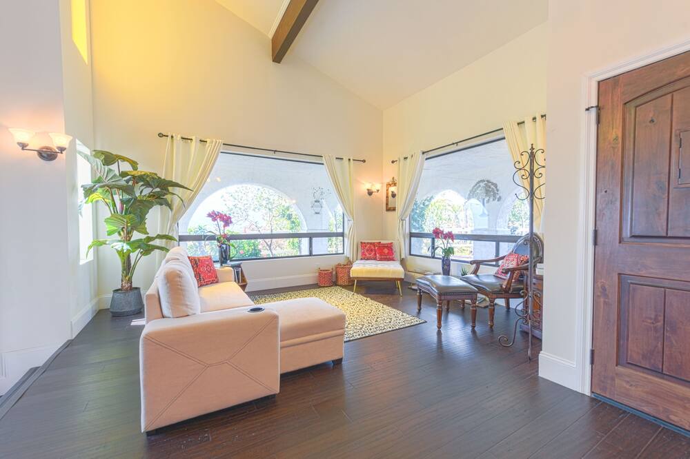 Photo of Livingroom in Fallbrook