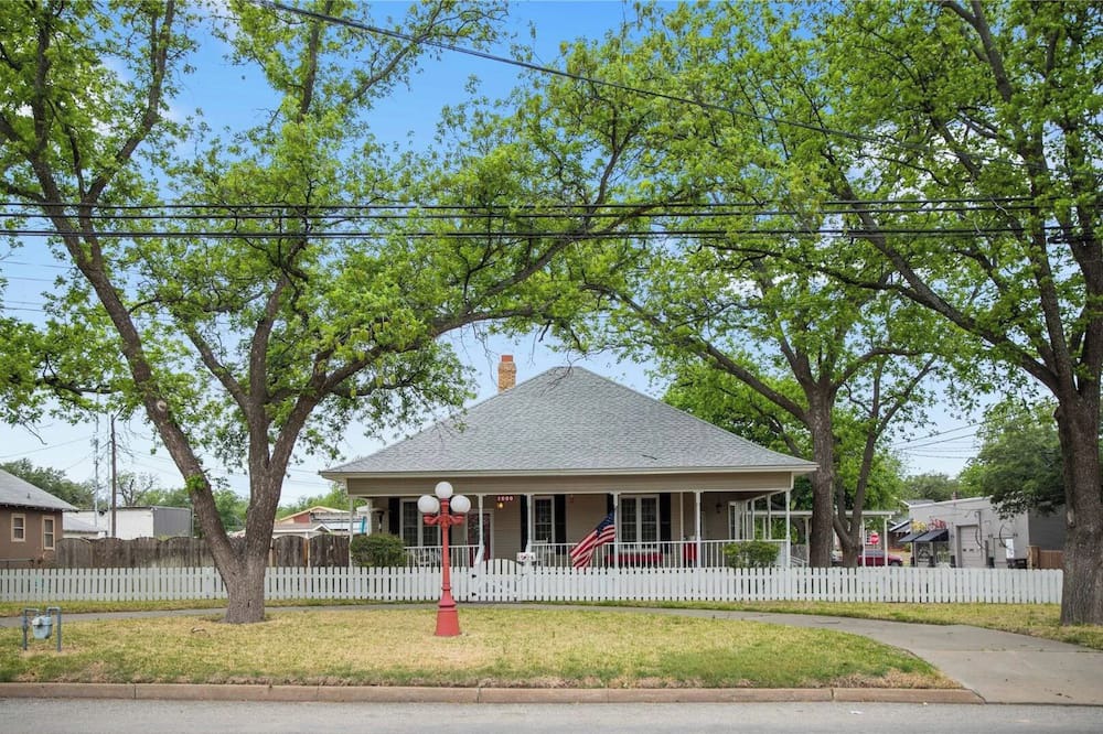 Photo of Outdoor in Brady