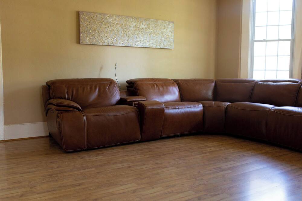 Photo of Livingroom in Brady
