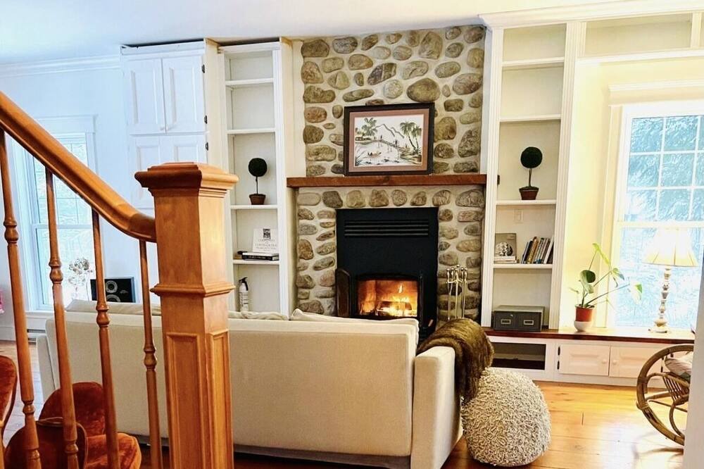 Photo of Livingroom in Lac-Brome