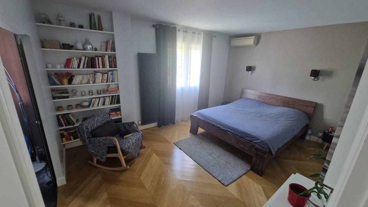 Photo of Others in Clamart