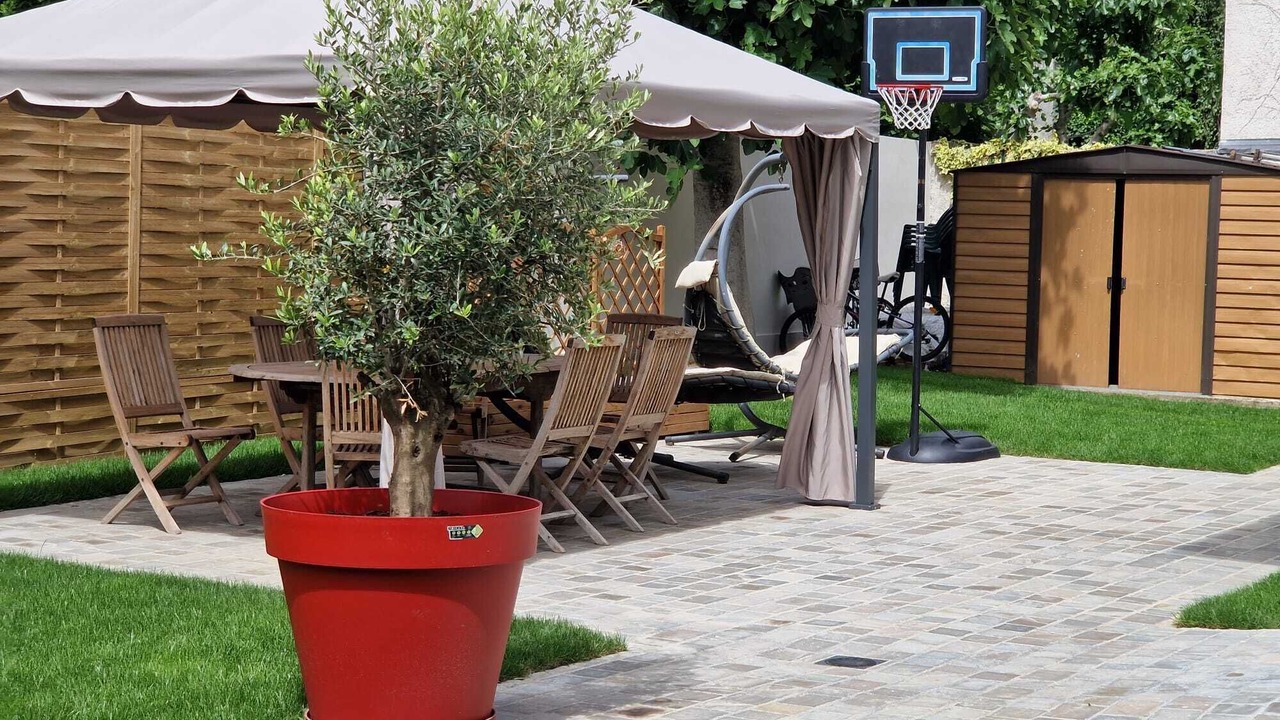 Photo of Outdoor in Clamart