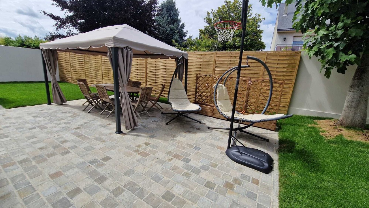 Photo of Outdoor in Clamart