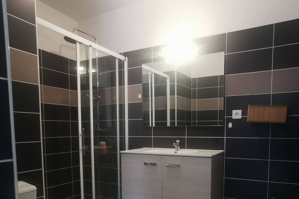 Photo of Bathroom in Onet-le-Chateau