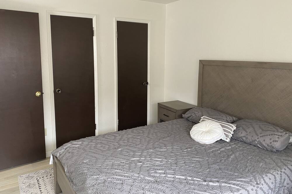 Photo of Bedroom in Iowa City