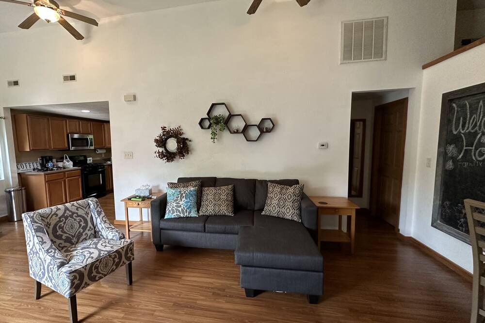 Photo of Livingroom in Wolcottville