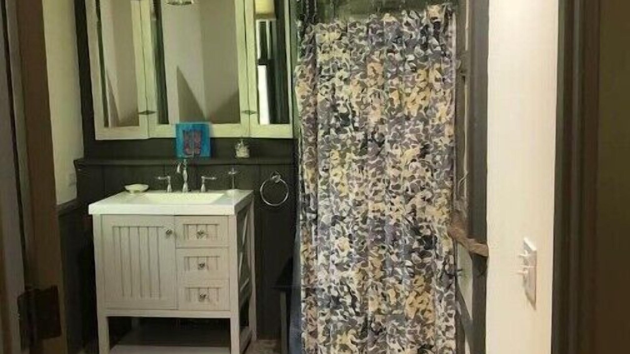 Photo of Others in Marble Dale