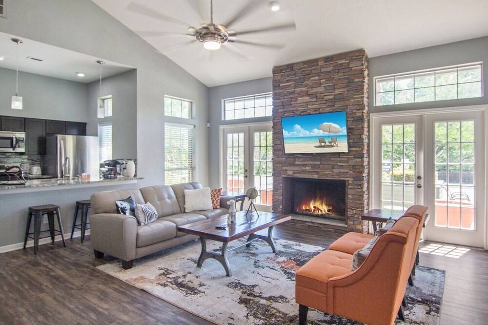 Photo of Livingroom in Woodlawn