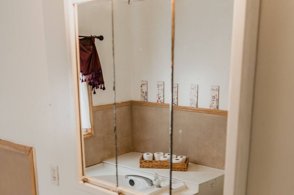 Photo of Bathroom in Hiawatha