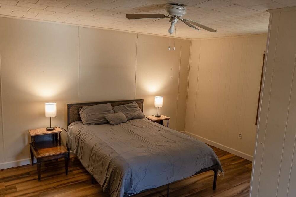 Photo of Bedroom in Hiawatha