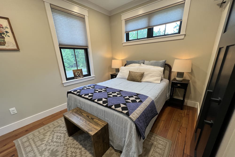 Photo of Bedroom in Fackler