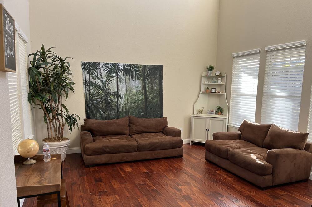 Photo of Livingroom in Napa
