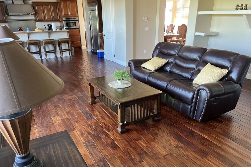 Photo of Livingroom in Napa