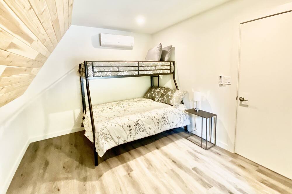 Photo of Bedroom in Malakoff