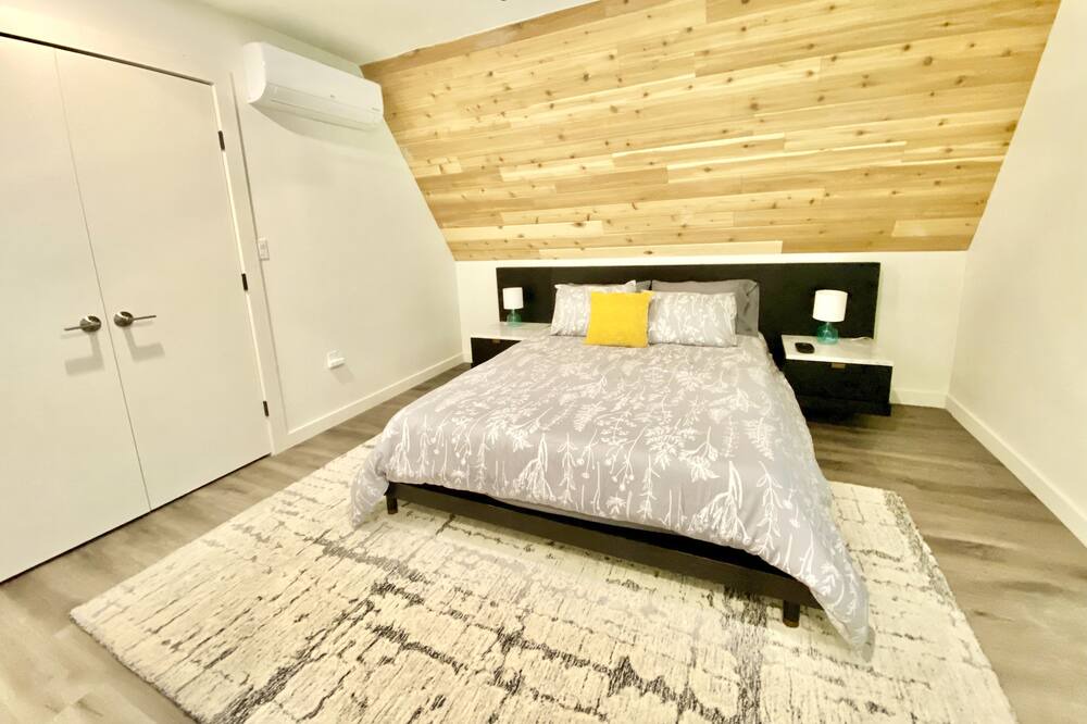 Photo of Bedroom in Malakoff