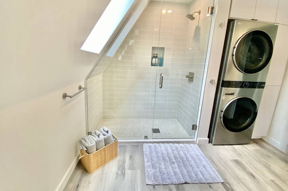Photo of Bathroom in Malakoff