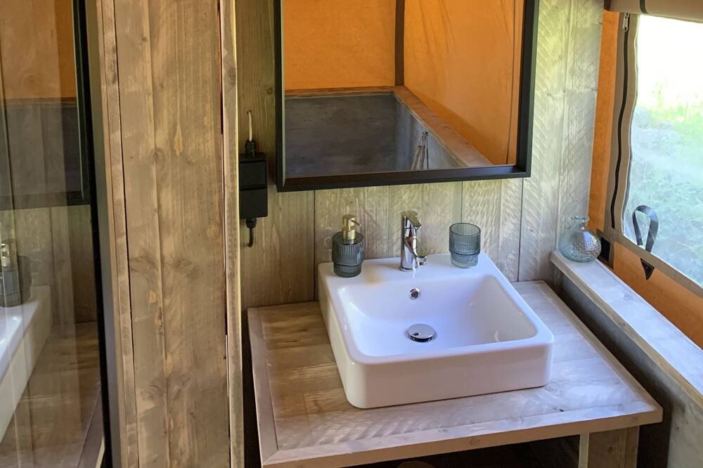 Photo of Bathroom in Portes