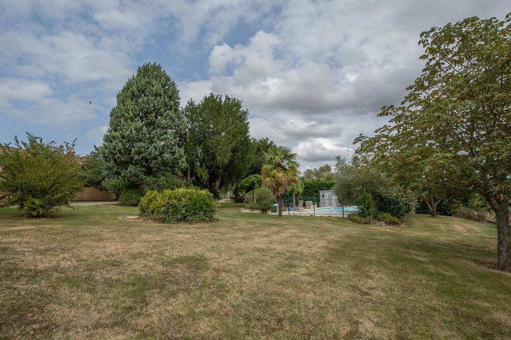 Photo of Outdoor in Saux-et-Pomarede