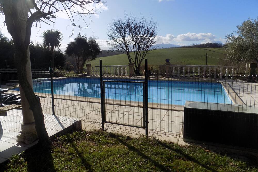 Photo of Outdoor in Saux-et-Pomarede