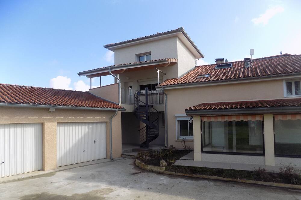 Photo of Outdoor in Saux-et-Pomarede