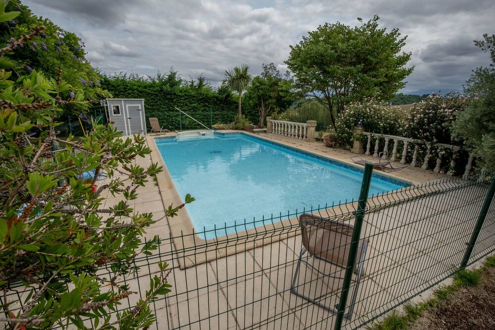 Photo of Outdoor in Saux-et-Pomarede