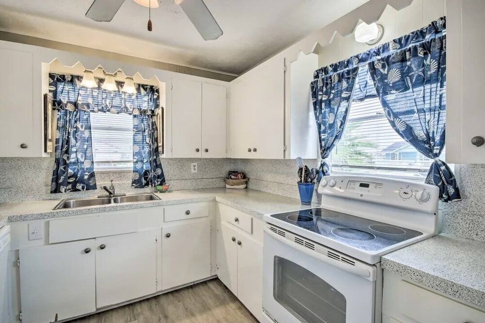 Photo of Kitchen in Surfside Beach