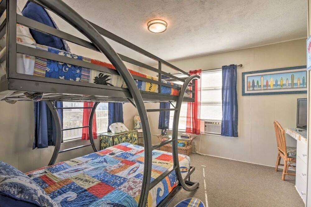 Photo of Bedroom in Surfside Beach