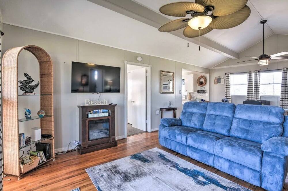 Photo of Livingroom in Surfside Beach
