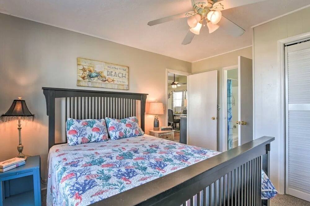 Photo of Bedroom in Surfside Beach