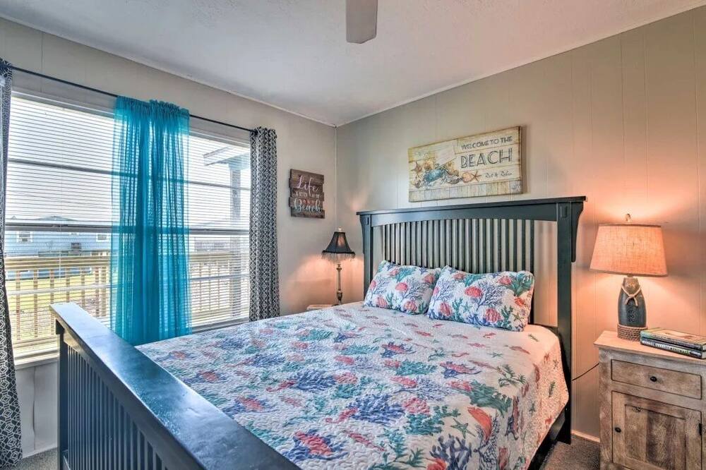 Photo of Bedroom in Surfside Beach