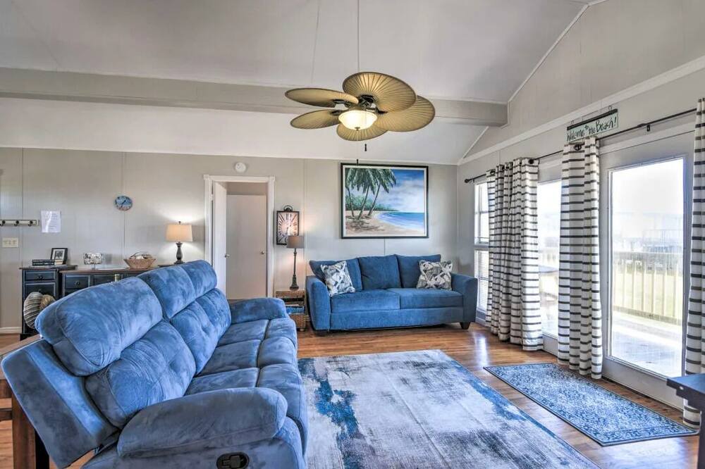 Photo of Livingroom in Surfside Beach