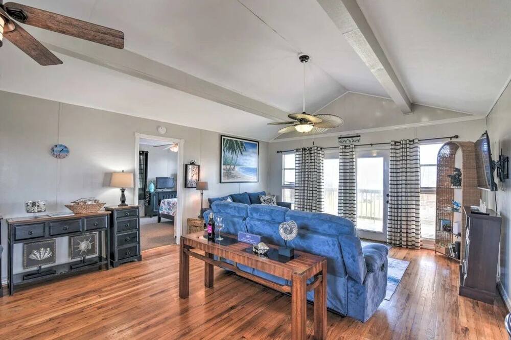 Photo of Bedroom in Surfside Beach