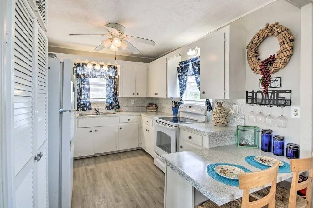 Photo of Kitchen in Surfside Beach