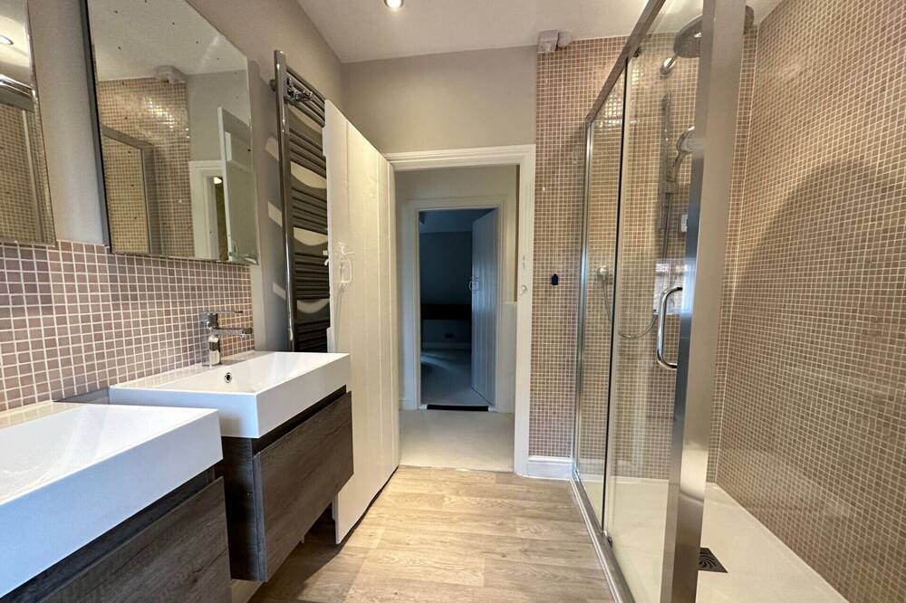 Photo of Bathroom in Deepdale