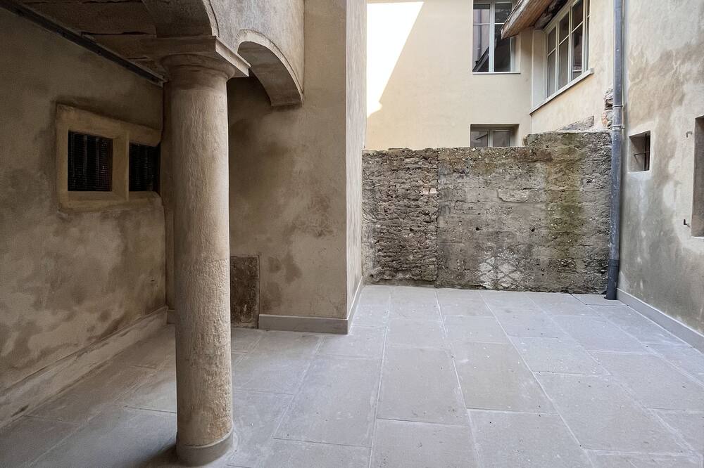 Photo of Patio Balcony in Cremieu