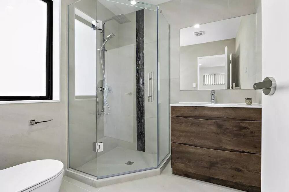 Photo of Bathroom in Otahuhu