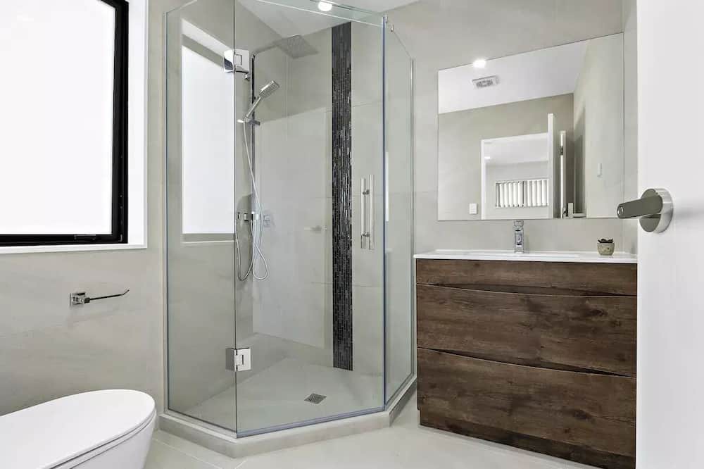 Photo of Bathroom in Otahuhu