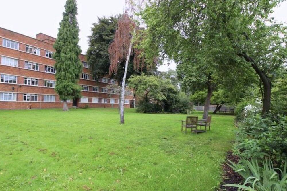 Photo of Outdoor in West Putney