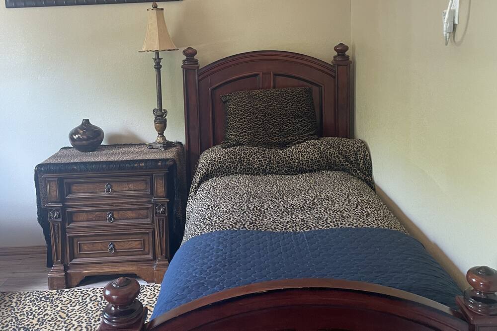 Photo of Bedroom in Shawnee