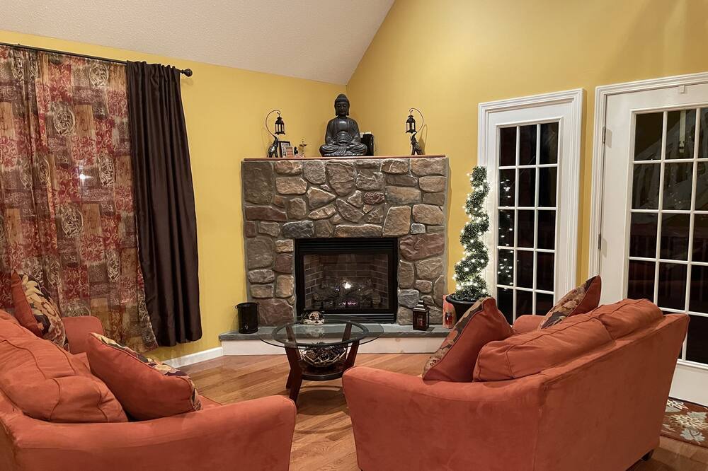 Photo of Livingroom in Wallenpaupauk Lake Estates
