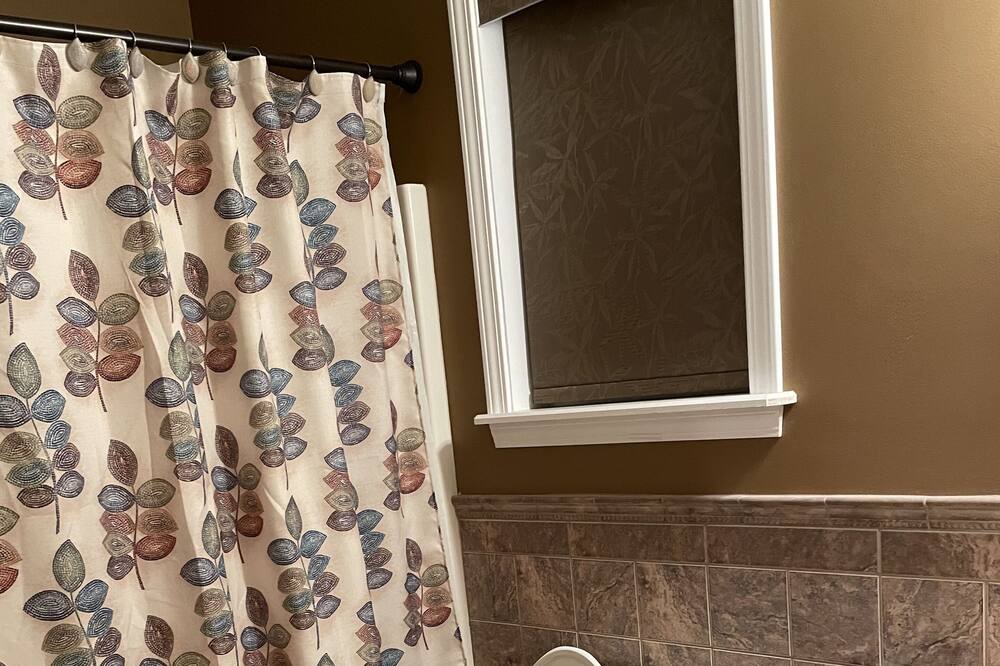 Photo of Bathroom in Wallenpaupauk Lake Estates