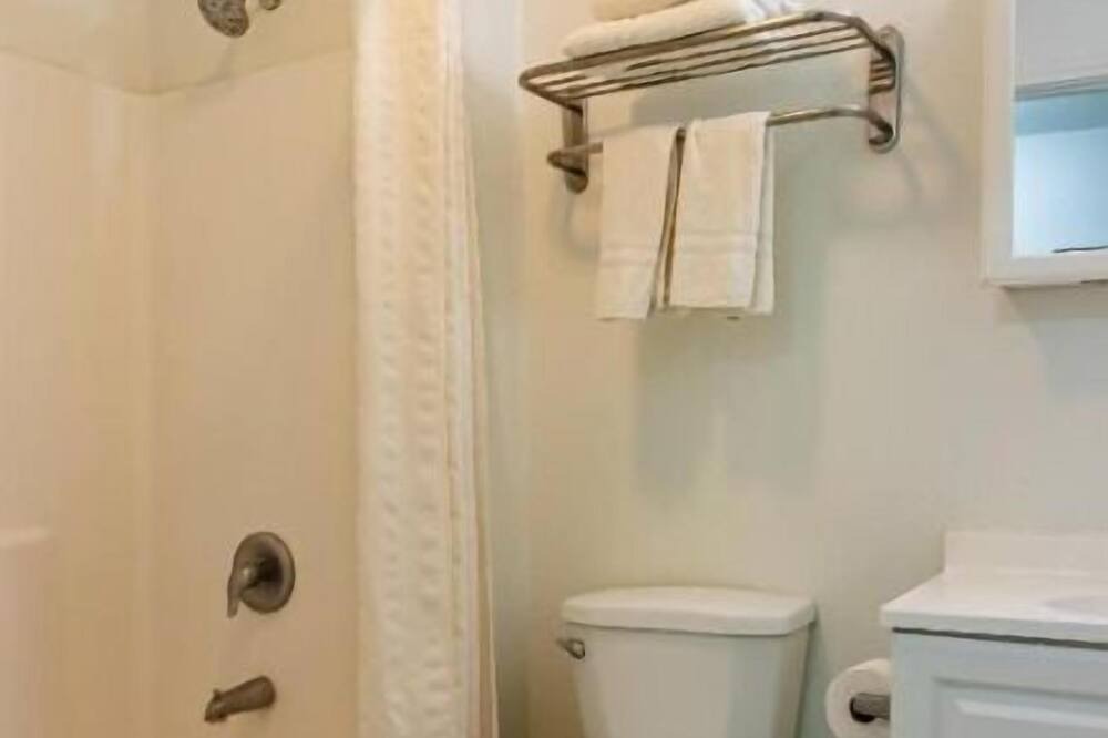 Photo of Bathroom in Pearsall