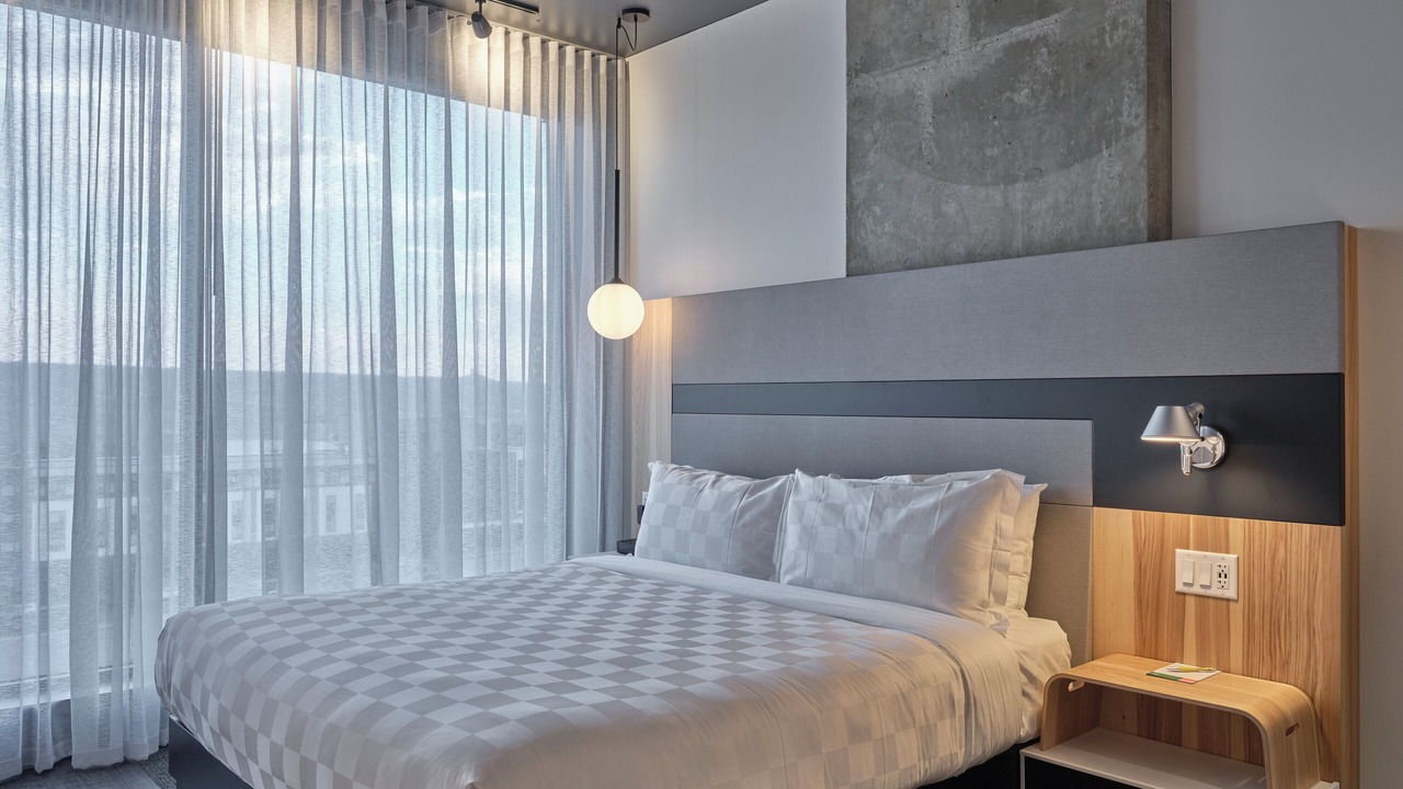 Photo of Bedroom in University District