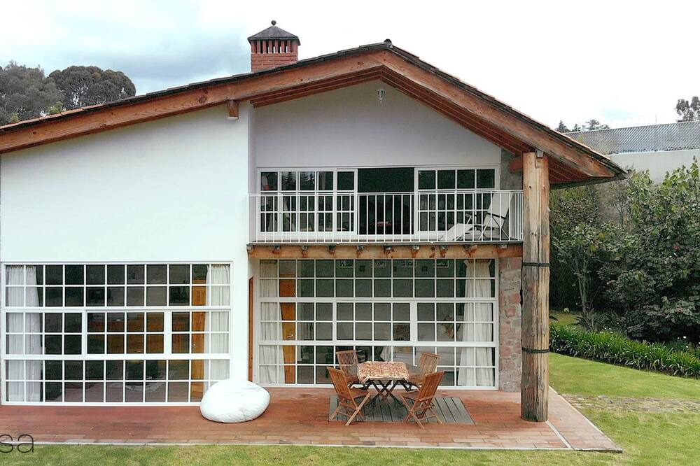 Photo of Outdoor in Macheros