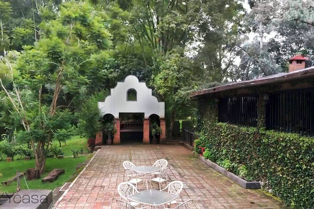 Photo of Outdoor in Macheros