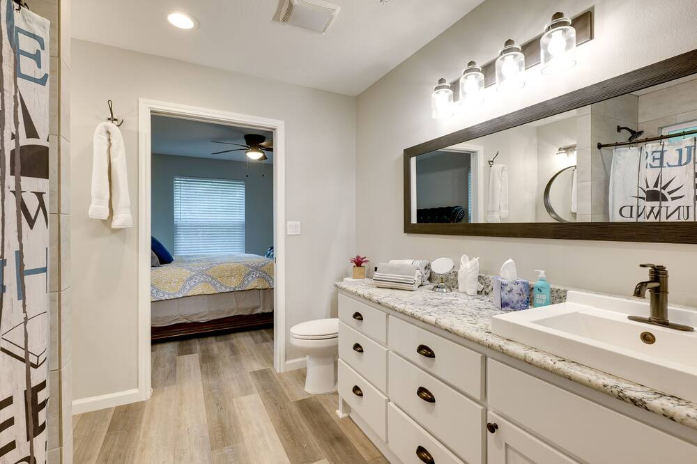 Photo of Bathroom in Cape Royale