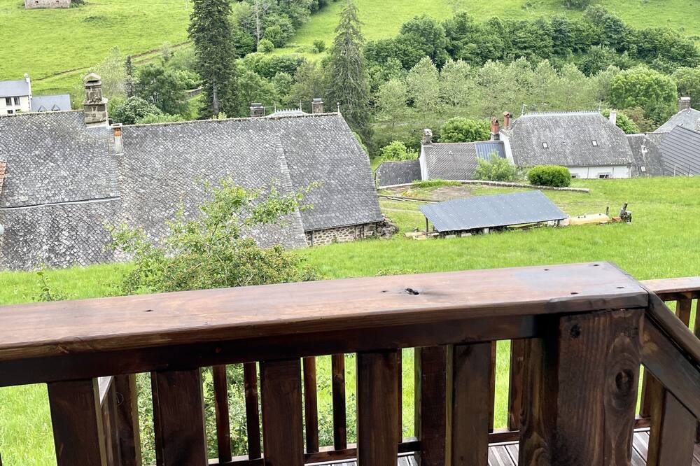 Photo of Outdoor in Saint-Projet-de-Salers