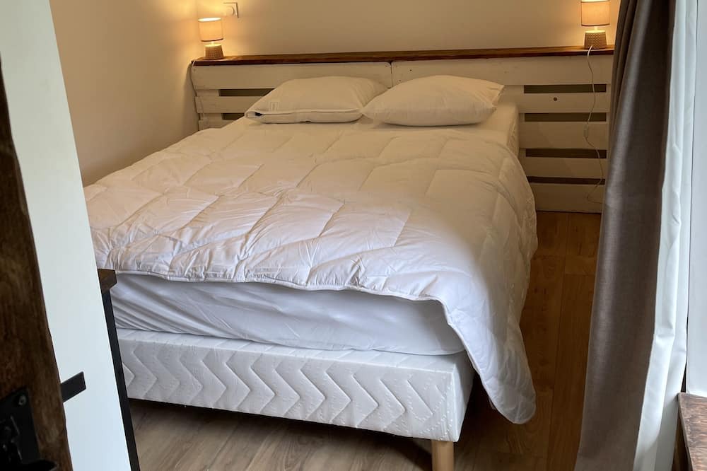 Photo of Bedroom in Saint-Projet-de-Salers