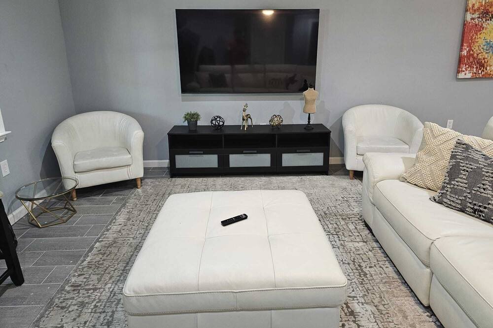 Photo of Livingroom in La Porte