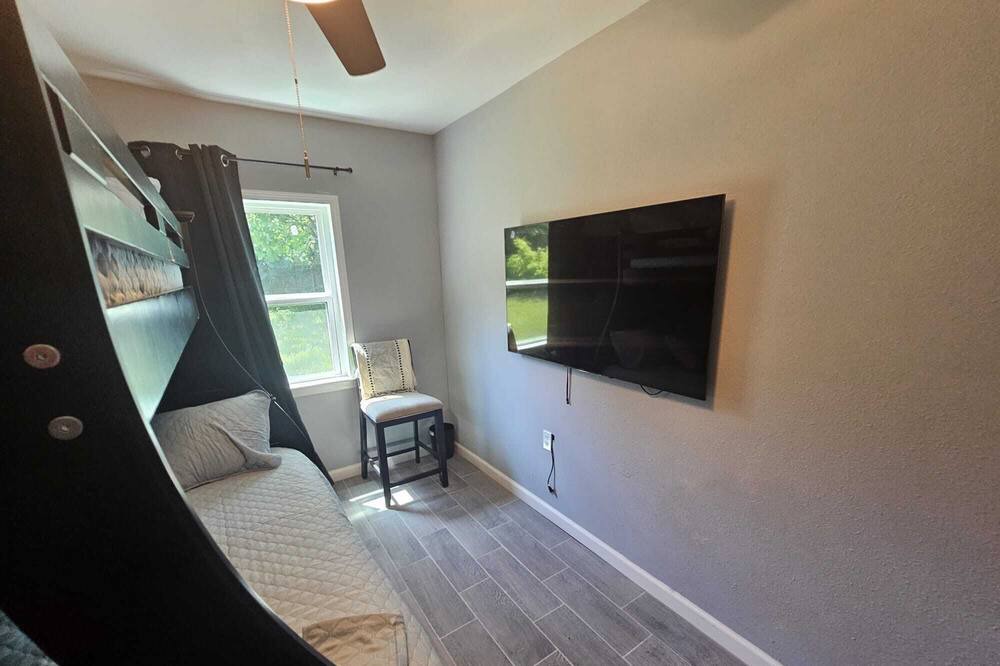 Photo of Bedroom in La Porte